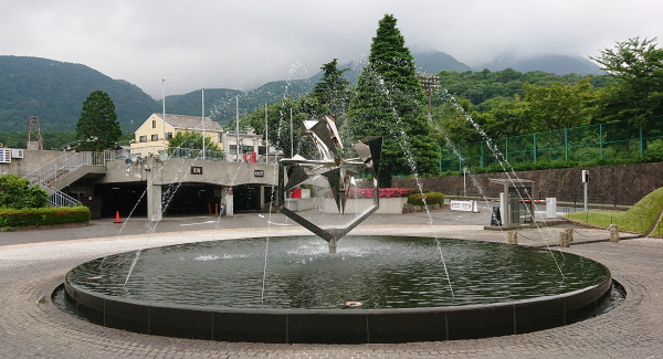 エントランス前の広場