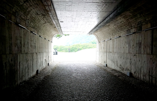 トンネル
