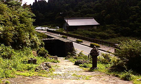 駐車場と保存整備記念館